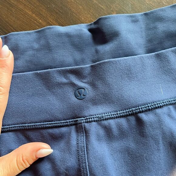 Lululemon pant 035  - Picture 5 of 5